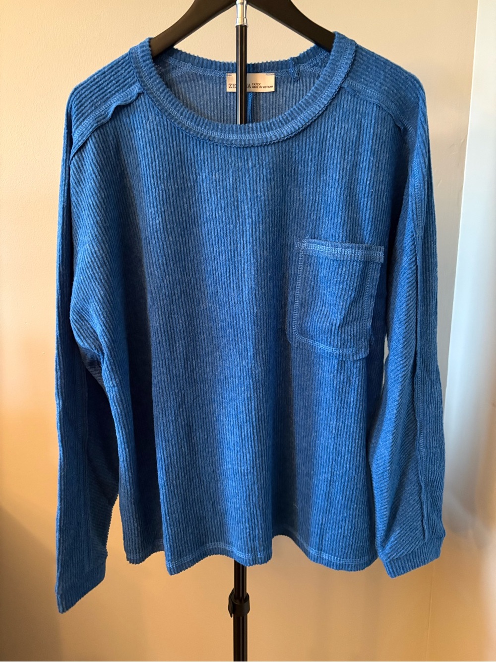 NWOT Zenana Size 1/2x Blue Ribbed Pocket Sweater/ Long Sleeve